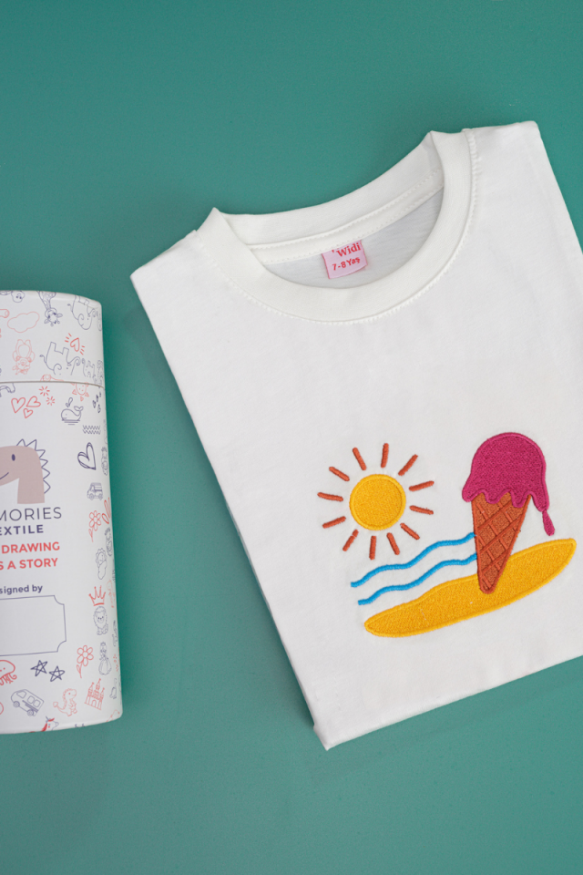 Dondurma Nakış İşleme Özel Tasarım T-shirt