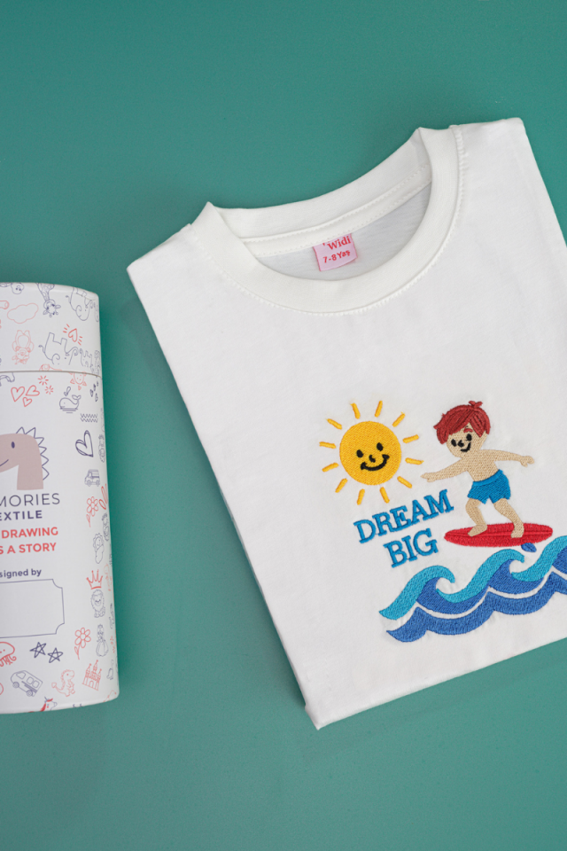 Sörfçü Çocuk Nakış İşleme Özel Tasarım T-Shirt